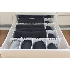 衣類の収納 季節の変わり目に衣類の見直しを𓆸 着なかった服は手放して これからのシーズンのものを買い足す 定期的にケース内を整理整頓するようになってから溢れかえることもなくなりました ノv ヒートテックや厚手のタイツは仕切り板を使って収納してい