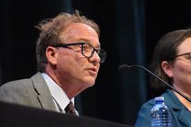 Embattled Medicine Hat mayor Linnsie Clark re-elected after divisive first  term