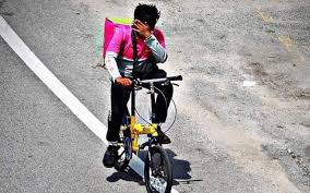 Menurut ketua pengedar strider malaysia, fred cheong, basikal jenis ini boleh digunakan seawal usia 18 bulan di mana ia berperanan sebagai latihan awal untuk mengimbang basikal. Kota Bharu Archives Mykmu Net