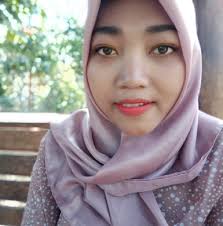 5 Body Serum Pilihan dengan Klaim Mencerahkan hingga Menjaga Keremajaan  Kulit