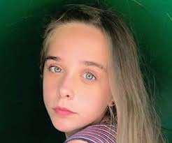 Her early interest was dance. Jenna Davis Bio Facts Family Life Of Actress