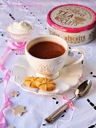 Ecco 3 ricette per una cioccolata calda coi fiocchi: Cioccolata Calda I Trucchi Per Prepararla In Casa Cucina Libri E Gatti