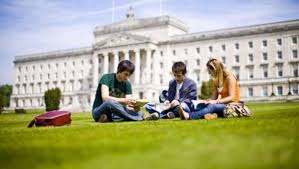 2 ve 4 yıllık üniversitelerin eşit ağırlık (ea) puan türüyle öğrenci alacak bölümleri kılavuzda yayınlandı. 2020 Esit Agirlik Puanlari Ogrenci Alan Bolumler Taban Puanlari Finanspara