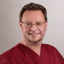 Mund-, Kiefer-, Gesichtschirurgen Ravensburg von FOCUS empfohlen