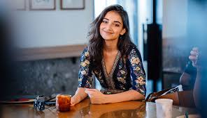 Just one more dance and i'll be off. 15 Subtle Signs A Woman Wants Your Attention Really Likes You