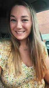 Molly Curtis's Instagram, Twitter & Facebook