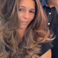 Quando o corte e a cor se unem, resultam nisso; beleza natural, moderna e  cheia de identidade. ✨, ., ., ., Por Ryan Brito 🤍