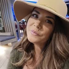 Meredith Eckard's Instagram, Twitter & Facebook