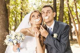 Mann und frau blicken zurück auf stolze sechs jahrzehnte, den großteil ihres lebens. 404 Hochzeitde Ratgeber Am Hochzeitstag Lustige Hochzeitsfotos Ideen 503843666 2018 06 Hochzeit De