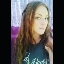 April Castleberry's Instagram, Twitter & Facebook