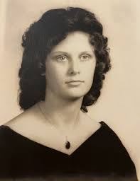 Sharon Sewell's Instagram, Twitter & Facebook