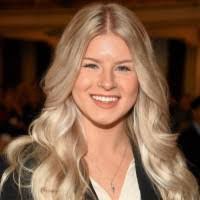 Alison Martini's Instagram, Twitter & Facebook