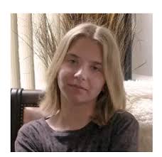 Lynnwood High School student volunteers at library more than any other