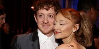 Ariana Grande and Ethan Slater's Date Night Is Off to a Bang Bang