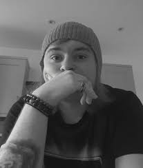 🎙️ "Shedding" by Robbie Barlow