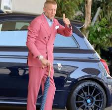 L' imprenditore, una settimana dopo l' archiviazione a new york delle accuse nei suoi confronti per falso sequestro, è tornato su facebook e instagram per. Lapo Elkann E Joana Lemos Pronti Ai Fiori D Arancio