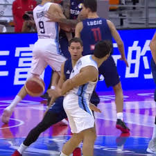 18 de noviembre de 2020 abraham romero. Fiba Facundo Campazzo Behind The Back Pass Fibawc Facebook