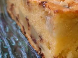 Gateau Extra Moelleux Aux Poires Aux Amandes Et Aux Pepites De Chocolat Recette Ptitchef Recette Gateau Poire Amande Recette Gateau Poire Moelleux Aux Poires