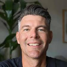 Leann Shaffer's Instagram, Twitter & Facebook