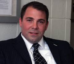 Mackin '98 Leads Tulsa Cancer Treatment Center