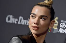 The song was written by lipa, clarence coffee jr., sarah hudson and stephen kozmeniuk. Dua Lipa S Levitating Lyrics Feat Dababy Billboard