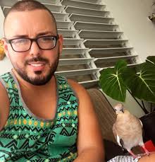 Caguas, PR 🇵🇷 \\\ Saludos Nose si este tipo de publicación se permite y  me excuso por si no. Solo deseo compartir esta pequeña experiencia con esta  especie de ave en