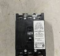 CC3200 Eaton/Cutler-Hammer 200A 240V 3 Pole Circuit Breaker Reconditioned