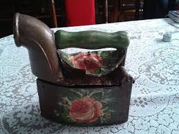 Ferro De Passar Pintado E Decorado Com Decoupagem Ferro De Passar Antigo Ferro De Passar Roupas Ferro De Passar