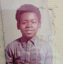 Hello everyone. This picture of dad from 1943 when he got his very first  push bike. Would someone be able to colourise it or do something to  animate? Thanks 😊