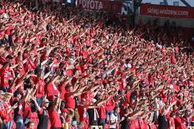 Widzew łódź jest posiadaczem najdłuższej w lidze serii zwycięstw na własnym stadionie. Widzew Lodz O Ataku Kibicow Na Pilkarzy Dolozymy Wszelkich Staran By Sprawcy Nie Pozostali Bezkarni Gol24