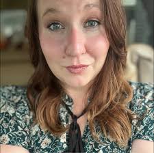 HALLELUJAH': Tens of thousands of people join together in worship at the  memorial service for Charlie Kirk at State Farm Stadium in Arizona “So I  throw up my hands And praise You