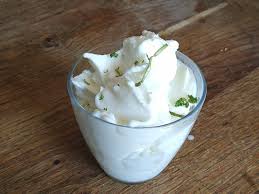 Glace Yaourt Au Citron Thermomix Recettes De Cuisine Avec Thermomix Ou Pas Recette En 2020 Recette Yaourt Glace Thermomix Recette Yaourt Glace