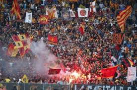 واستبعد وزير الصحة التونسي، السماح لجماهير الترجي بحضور المباراة المرتقبة ضد الأهلي، محذرا من أن حضور الجماهير في المباراة، قد يؤدي إلى مزيد من تفشي فيروس كورونا. ÙÙŠØ¯ÙŠÙˆ Ø¬Ù…Ù‡ÙˆØ± Ø§Ù„ØªØ±Ø¬ÙŠ ÙŠÙ‡Ø¯Ø¯ Ø§Ù„Ø§Ù‡Ù„ÙŠ ÙˆÙŠØ´Ø¹Ù„ Ø£ÙˆÙ„ Ù…Ø±Ø§Ù† Ù„Ù„ÙØ±ÙŠÙ‚ ÙƒÙˆØ±Ø©Ù¡Ù¡