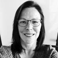 Tina Bickerstaff's Instagram, Twitter & Facebook