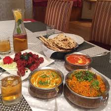 تجول معنا في جدة نعود بحذر Ar Twitter مطعم راج الهندي للأفراد والعائلات خصوصية تامة عبارة عن غرف مدودة بتلفاز الأكل طيب والخدمة جيدة الموقع التحلية بجوار قاليري سنتر جولات جده Https T Co U04cckrcww