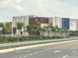 There is a free shuttle bus that will take you to klia or. A Surprise Shopping Place Near Klia2 Review Of Mitsui Outlet Park Klia Sepang Sepang Malaysia Tripadvisor