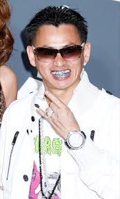 Johnny dang is an entrepreneur and jewelry designer who has a net worth of $20 million dollars. 2