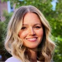 Jennifer Tryon's Instagram, Twitter & Facebook