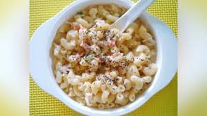 It's a mixture of fat (usually butter) and flour that is used to create thick sauces. Makaroni Salmon Carbonara Mpasi 11 M Kumparan Com
