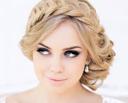 Hairstyles for round faces with curly hair. Wedding Hairstyle For Round Faces Sandra Sho Use Of Cakes