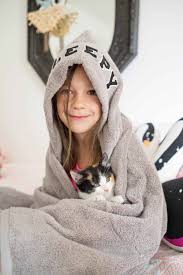 In this video, we will show you how to construct a hooded towel with a self lined hood.view all of our designs specifically for hooded towels here. Cozy Hooded Bath Towel Diy A Beautiful Mess
