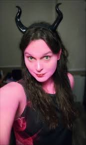 I feel stinking cute, I feel so comfortable in my body for the first time  in my life ❤️ Here are some random photos of some clothes I tried