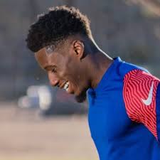 Brian Charles ♚ (@BrianCharles_10)