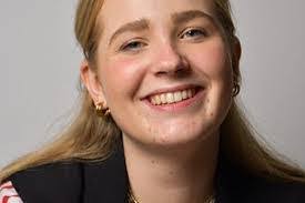 Rosa Springer's Instagram, Twitter & Facebook