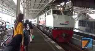 Stasiun kereta api di : Dilarang Naik Kereta Api Dan Berada Di Stasiun Jika Tidak Pakai Masker Jpnn Com