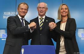 Platforma obywatelska partisinin kurucularındandır ve genel başkanıdır. Eu Leaders Choose Tusk And Mogherini Euractiv Com