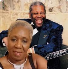 Shaye Sings Backup with Elvis Costello in Chicago