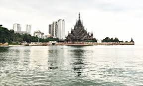 Hindari semua kerumitan transportasi umum thailand yang padat dan pergilah ke destinasi. The Sanctuary Of Truth Pattaya Thailand Zafigo