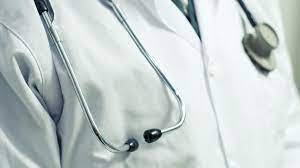 Medic oncolog de la Spitalul Județean Suceava, acuzat că a luat mită de la 64 de pacienți