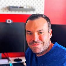 Zach Buckley's Instagram, Twitter & Facebook